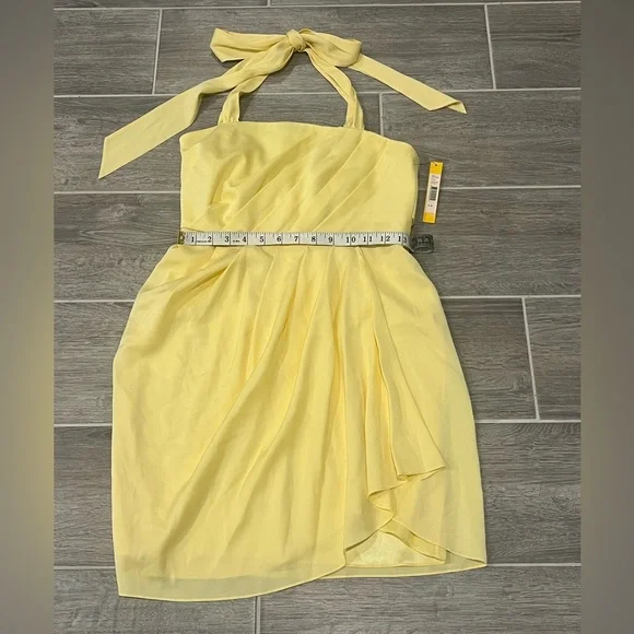 NWT! Alice + Olivia Yellow Silk Taryn Twisted Halter Cocktail Dress. Size Small. - Picture 8 of 13